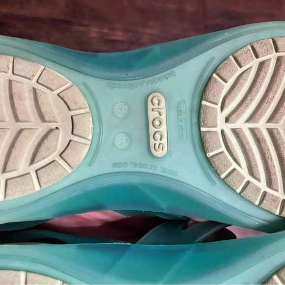 Crocs Boulder Colorado Women’s 8W Sandals Green Double Front Straps  Shoes - Picture 5 of 5